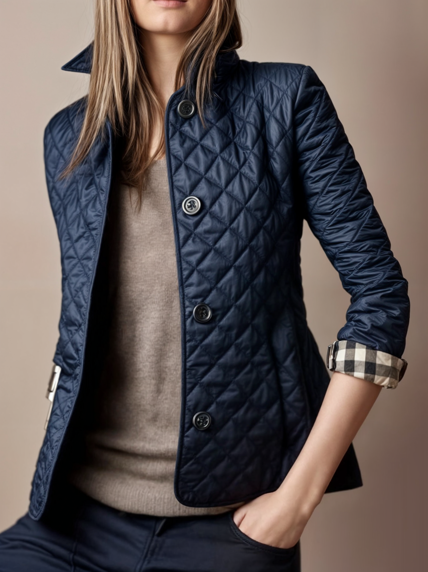 Abrigo acolchado con cuello para mujer