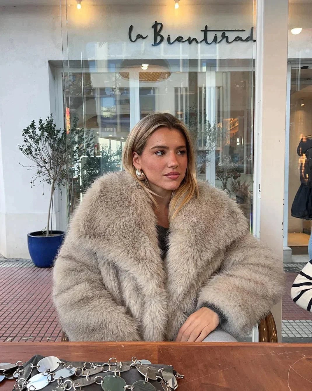 Abrigo de pelo oversize para mujer