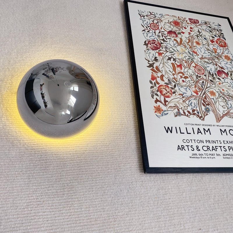 Aplique de pared Bauhaus Eclipse | Luz artística moderna con acabado dorado