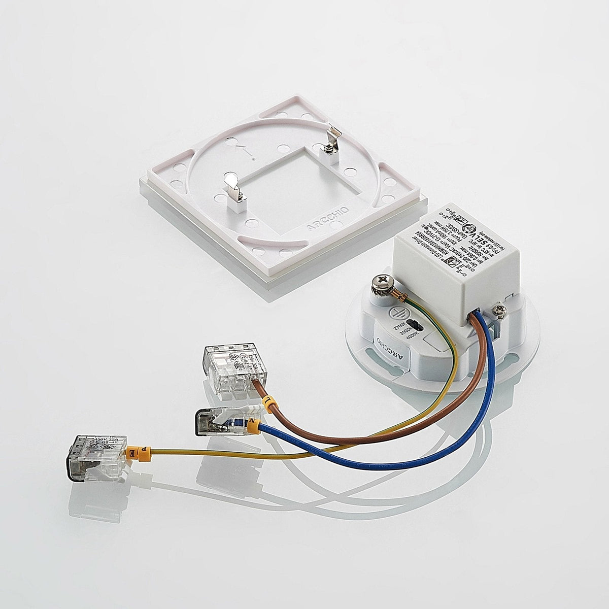 Aplique de pared LED empotrable con marco moderno de aluminio, ideal para iluminación de pasillos y escaleras