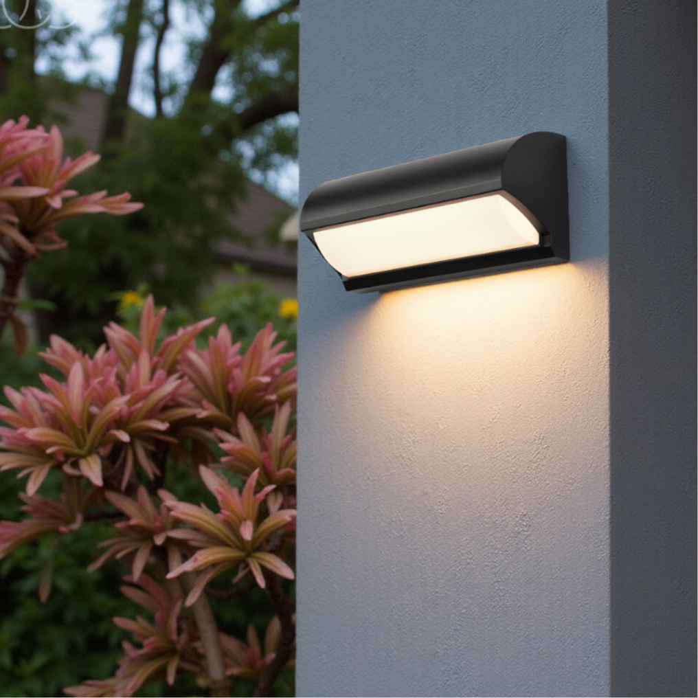 Aplique de pared LED moderno para exterior en color negro – Iluminación cálida resistente a la intemperie para jardín, patio y entradas
