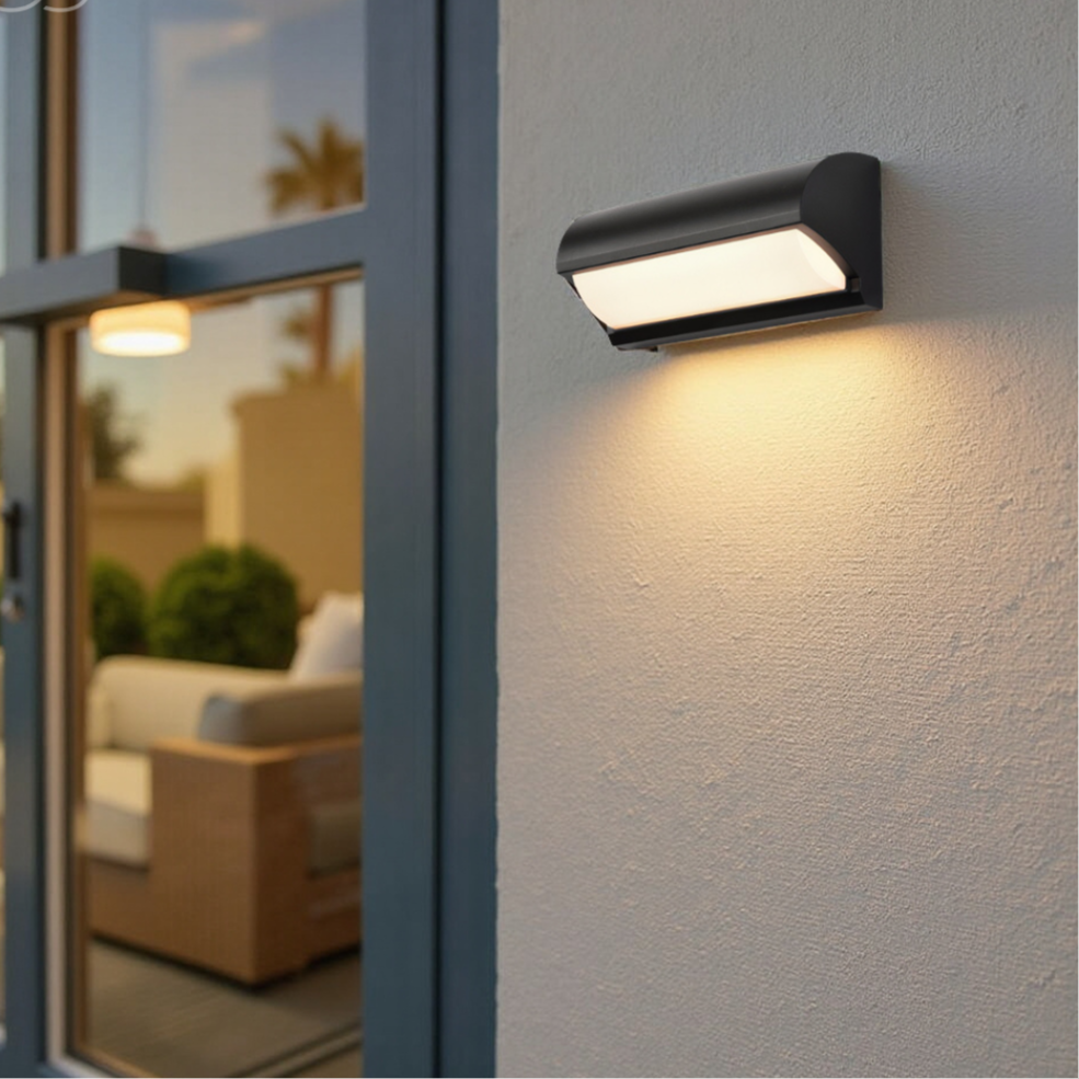 Aplique de pared LED moderno para exterior en color negro – Iluminación cálida resistente a la intemperie para jardín, patio y entradas