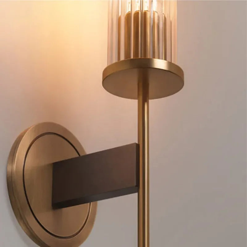 Aplique de pared moderno de cristal acanalado con acabado en cobre – 30 cm de altura