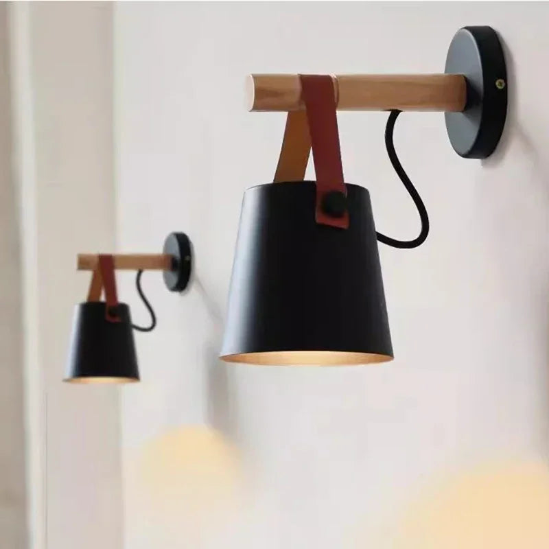 Aplique de Pared Nórdico de Madera y Cuero | Lámpara Colgante de Mesita de Noche