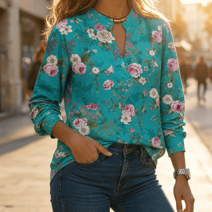 Blusa con estampado floral de acuarela y cuello en V