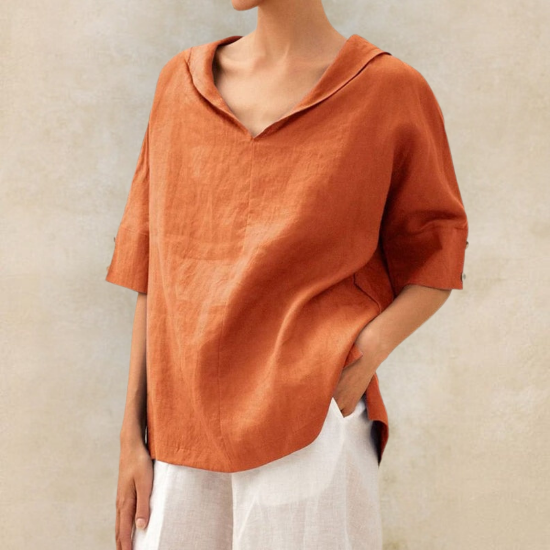 Blusa de mujer con cuello y manga corta