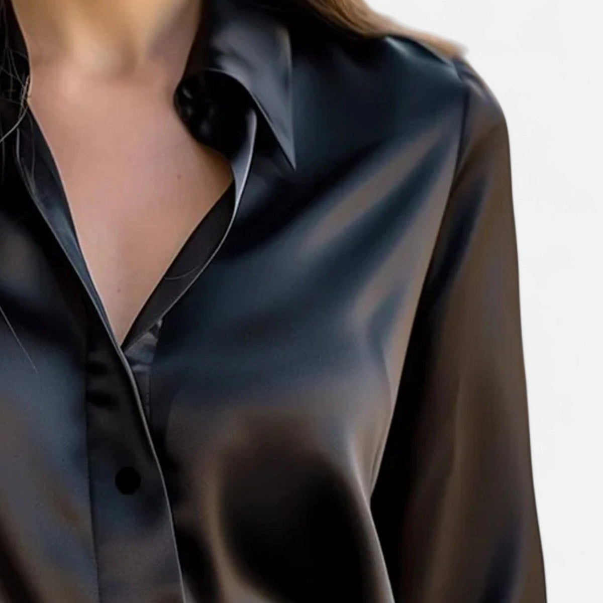 Blusa de Satén Negra para Mujer de Manga Larga