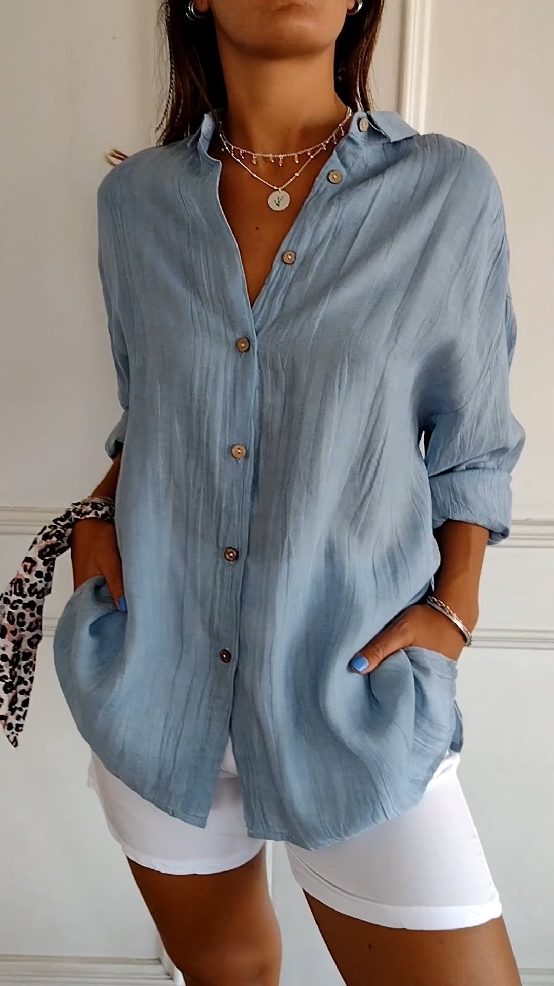 Blusa de verano para mujer de manga larga – Mezcla ligera de lino y seda con drapeado y elegancia costera escandinava