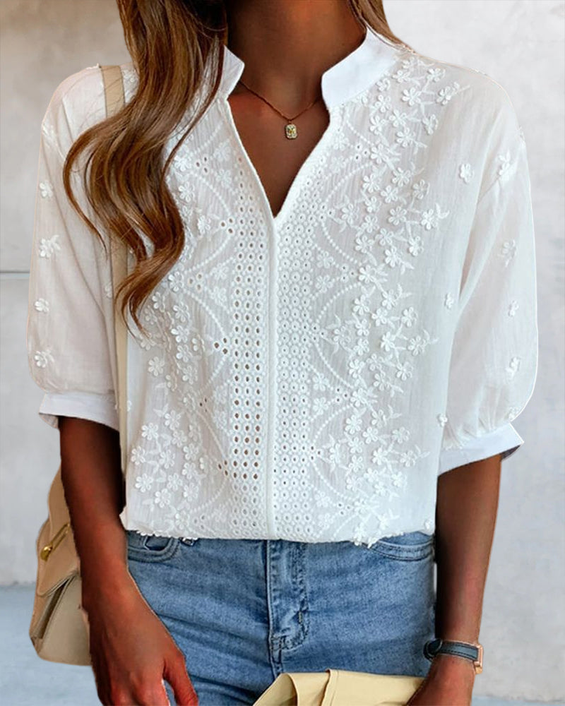 Blusa monocromática de manga corta con cuello en V
