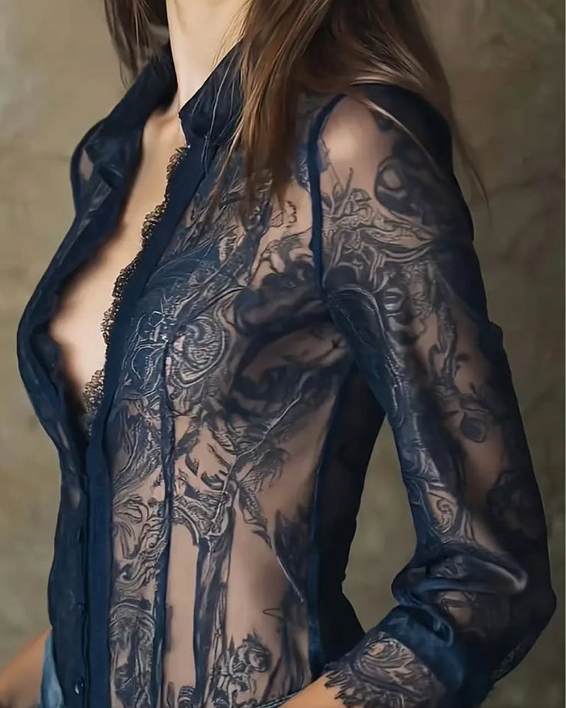 Blusa transparente con abotonadura para mujer