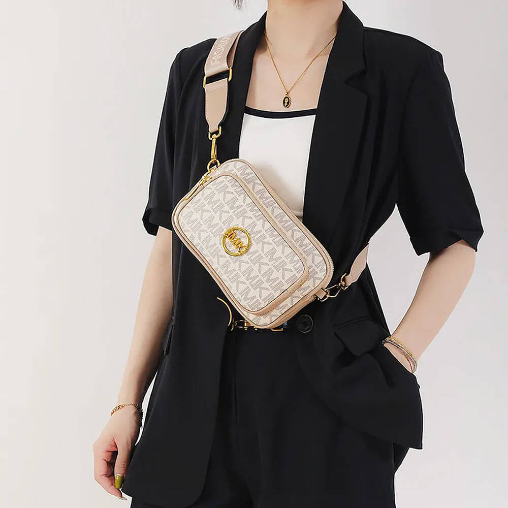 Bolso de hombro para mujer con monograma y detalle de cadena