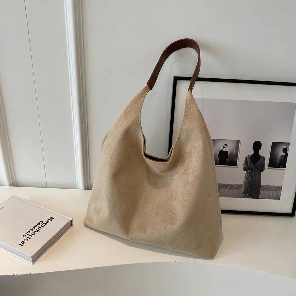 Bolso de hombro para mujer en ante suave con textura de lujo y elegancia boho