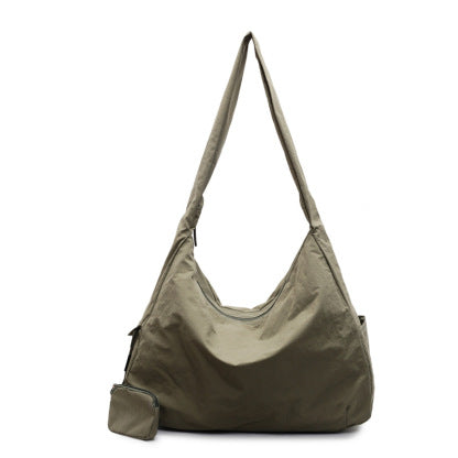 Bolso hobo espacioso para uso diario