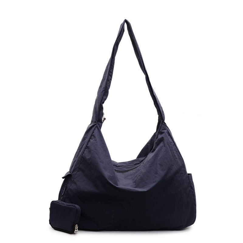 Bolso hobo espacioso para uso diario