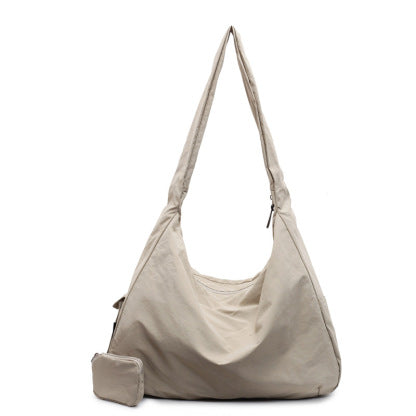 Bolso hobo espacioso para uso diario