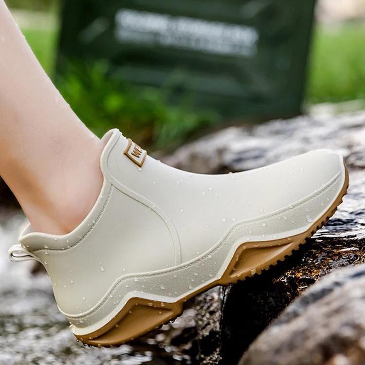 Botas de agua impermeables y antideslizantes
