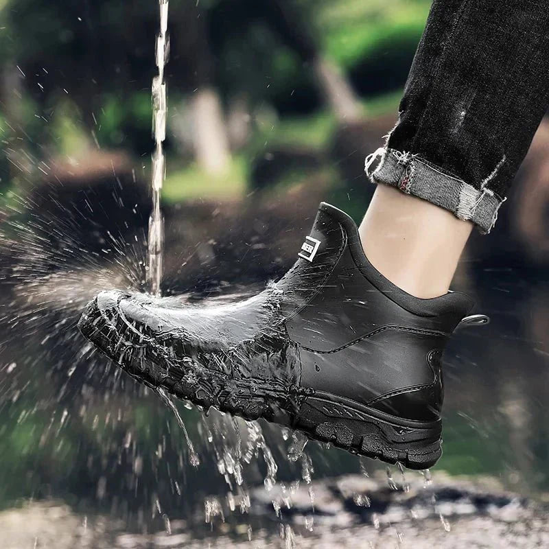 Botas de terreno impermeables con suela aislante