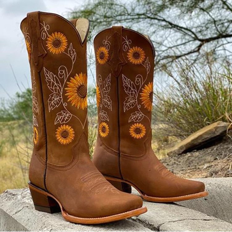 Botas para mujer de estilo bohemio con caña alta y diseños modernos