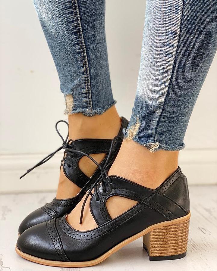 Botines con cordones y tacón de bloque