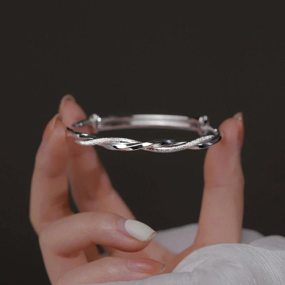 Brazalete geométrico ajustable de plata de ley 925