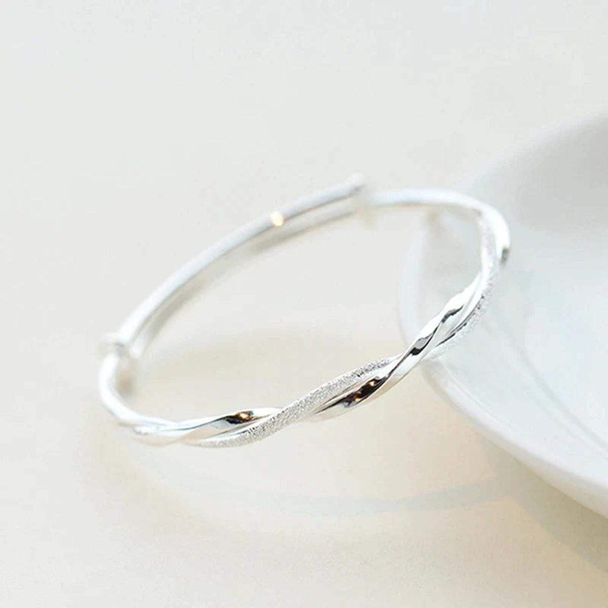Brazalete geométrico ajustable de plata de ley 925