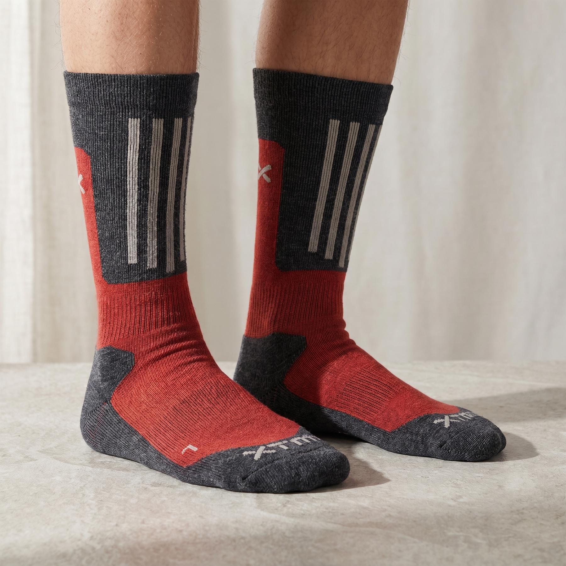 Calcetines de esquí unisex de lana merina | Diferentes grosores de material | Soporte para el arco del pie y acolchado en la espinilla