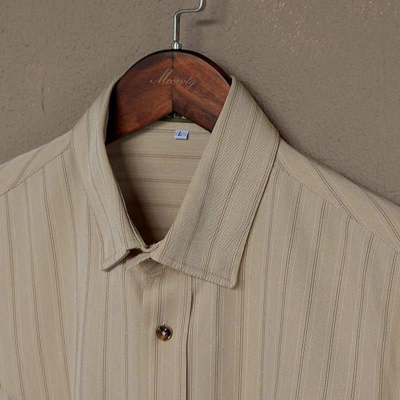 Camisa a rayas de manga larga para hombre