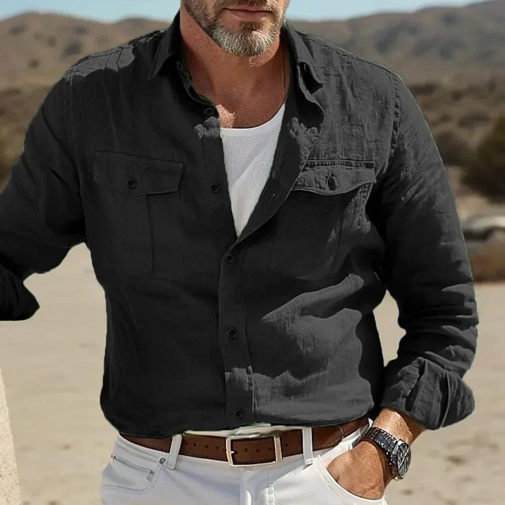 Camisa de hombre con botones y bolsillos en el pecho