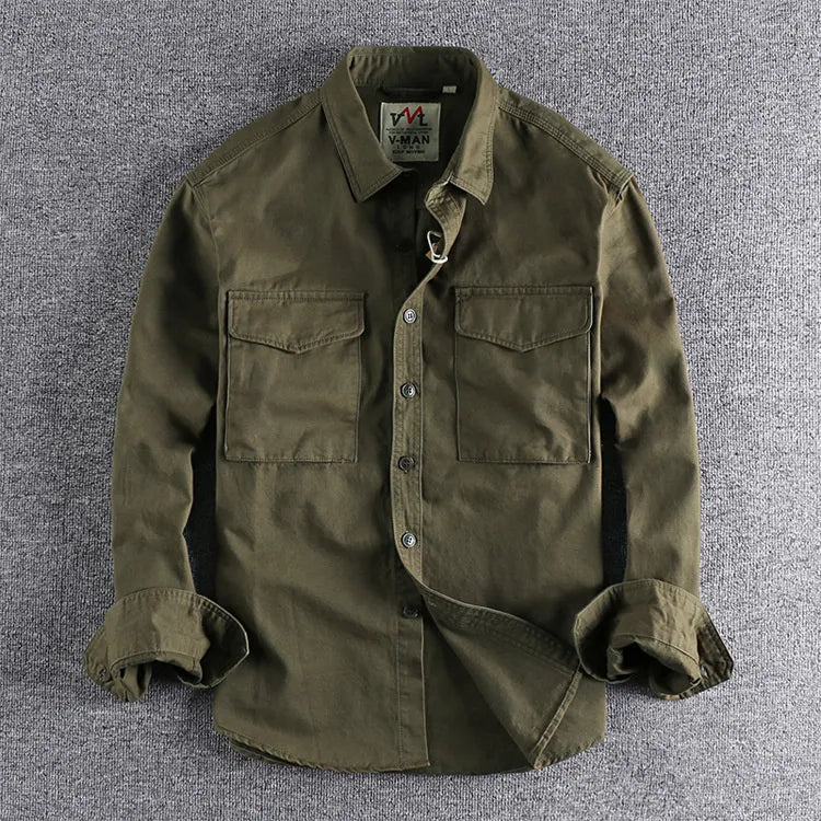 Camisa elegante de estilo militar