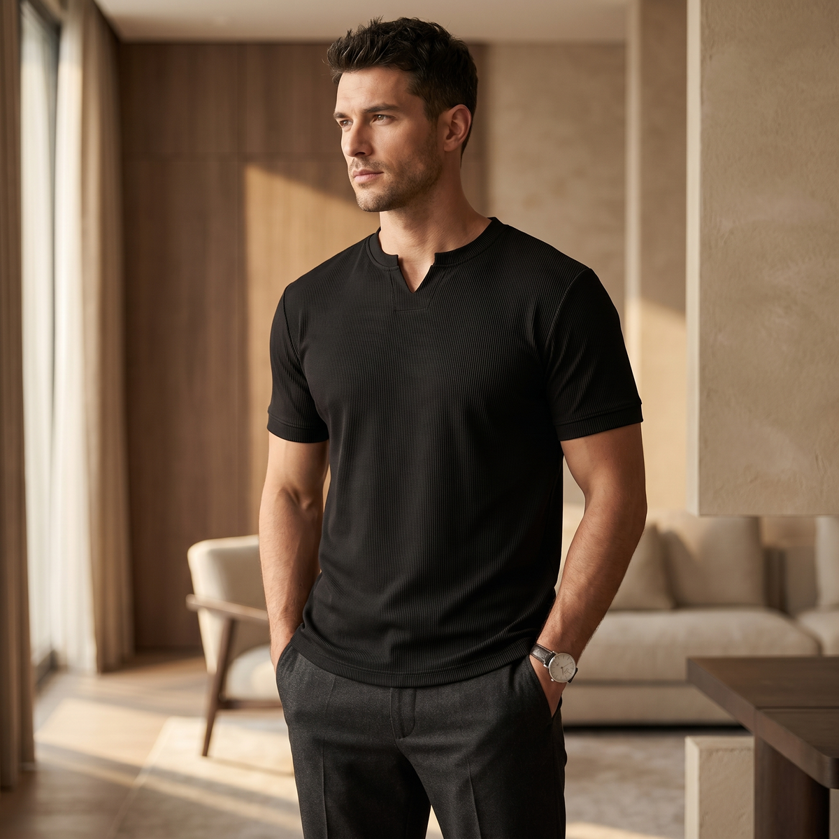 Camiseta para hombre en mezcla de algodón con cuello en V | Top de verano ligero y casual