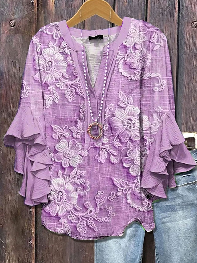 Camiseta para mujer con estampado floral y detalles de volantes