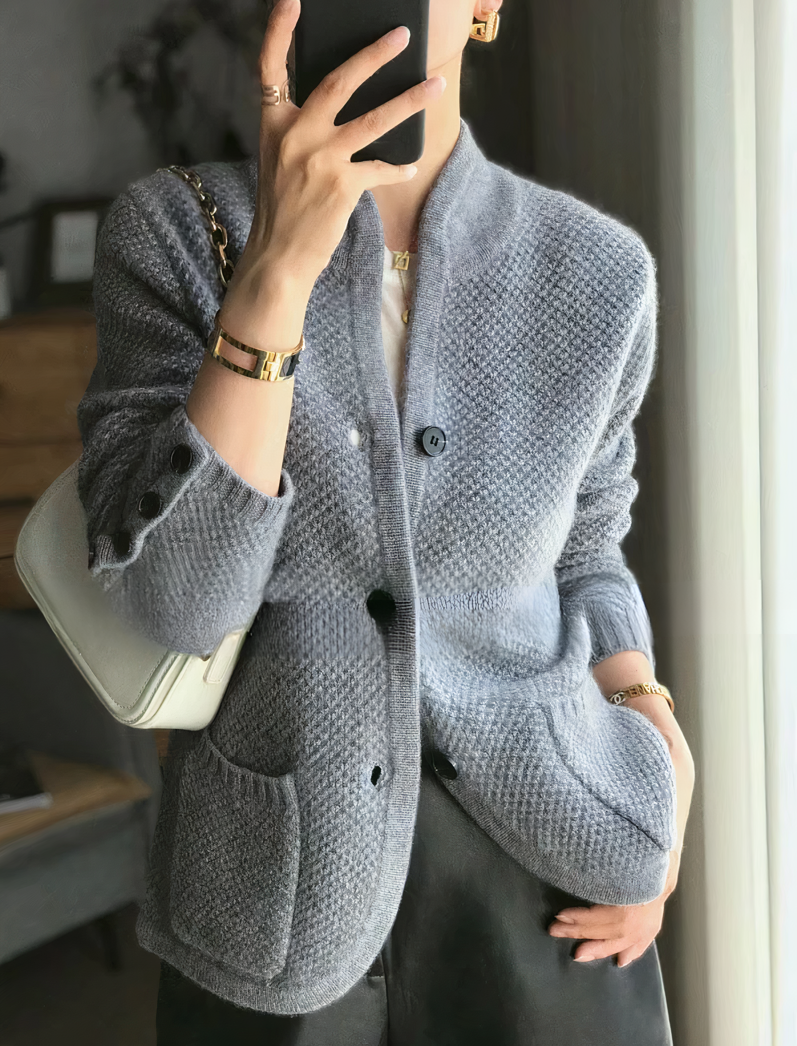 Cárdigan de cachemira con botones para mujer de estilo elegante
