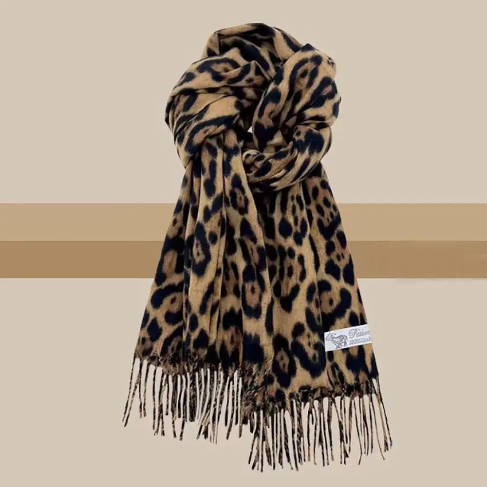 Chal con estampado de leopardo