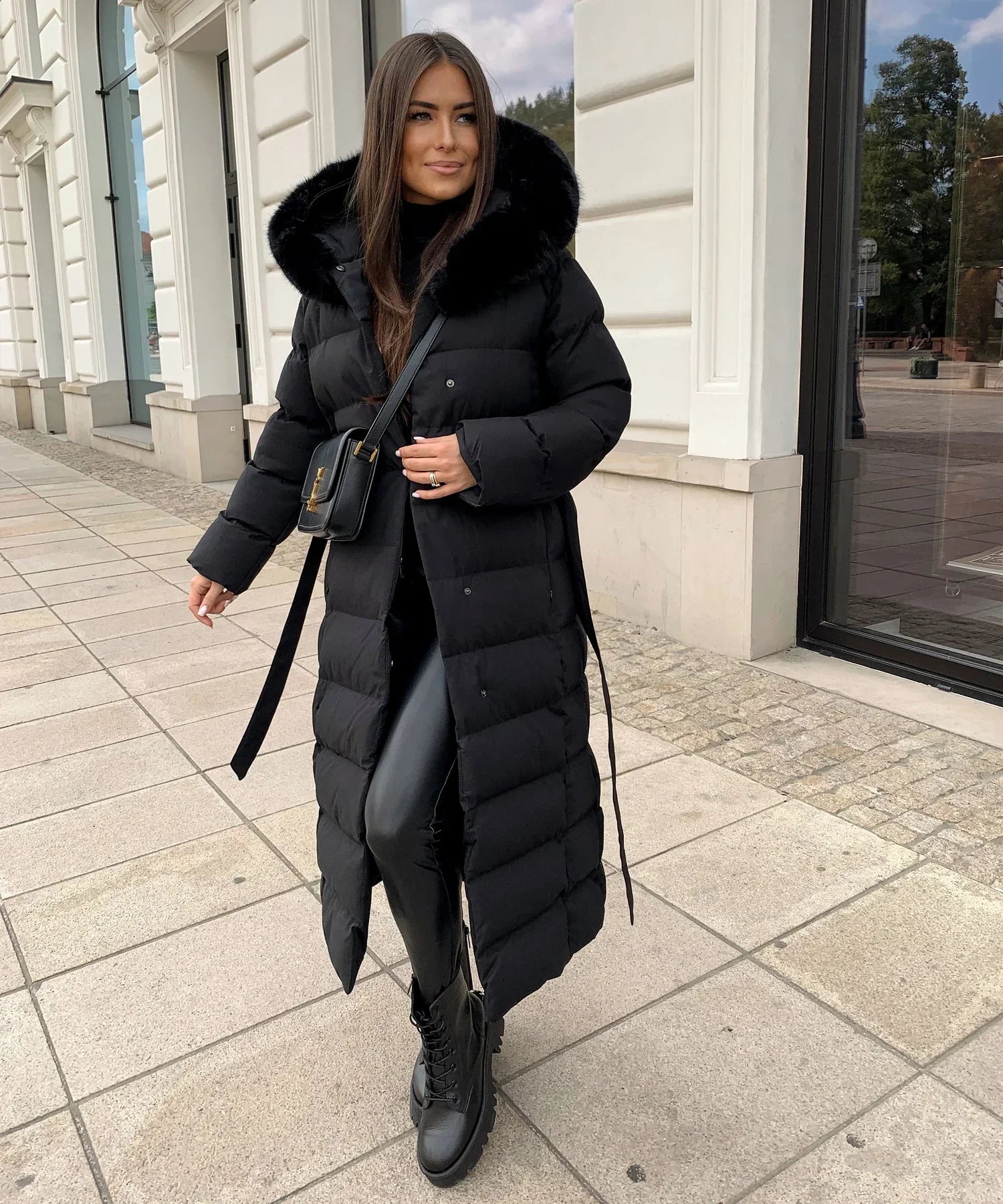 Chaqueta acolchada de invierno para mujer con cinturón