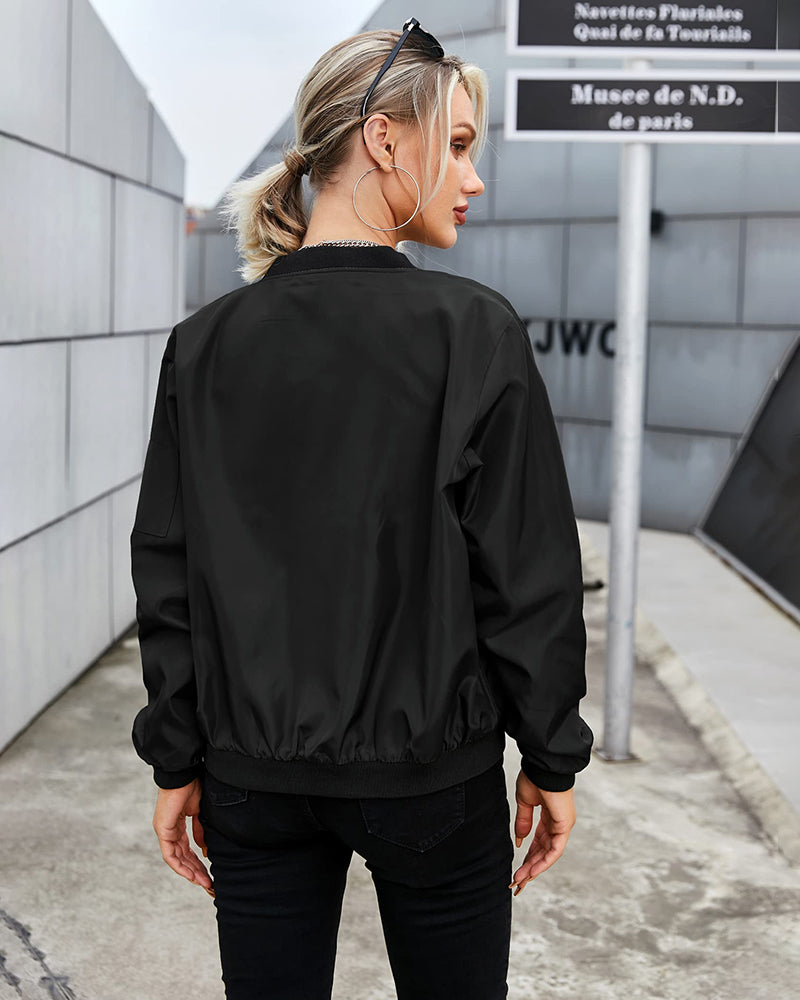 Chaqueta bomber para mujer de estilo clásico