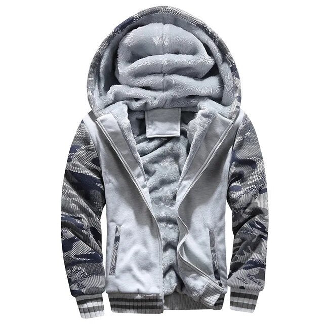 Chaqueta cálida con capucha