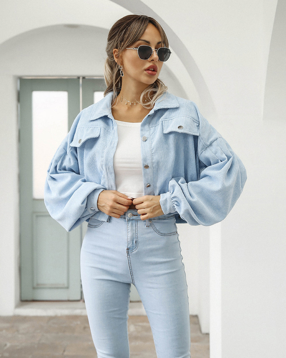 Chaqueta corta con botones para mujer