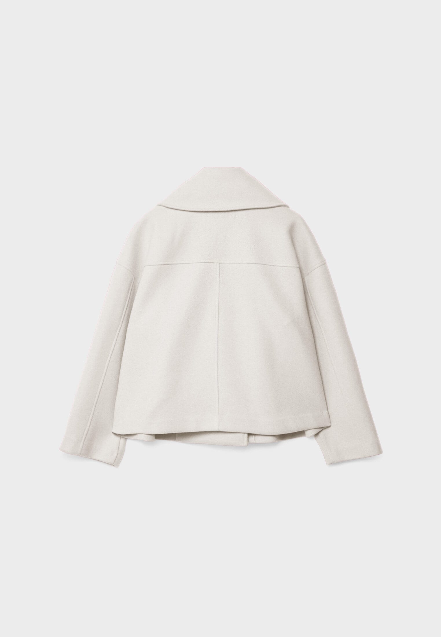 Chaqueta corta con doble abotonadura - Elegante y funcional