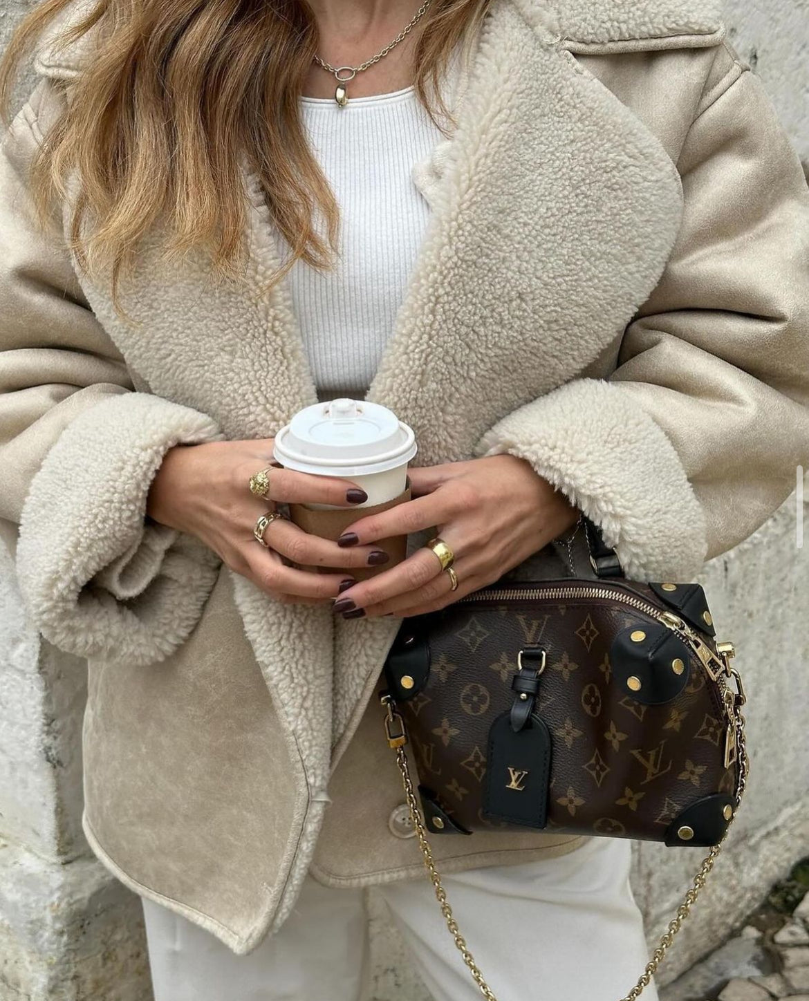 Chaqueta de piel de oveja con doble abotonadura para mujer