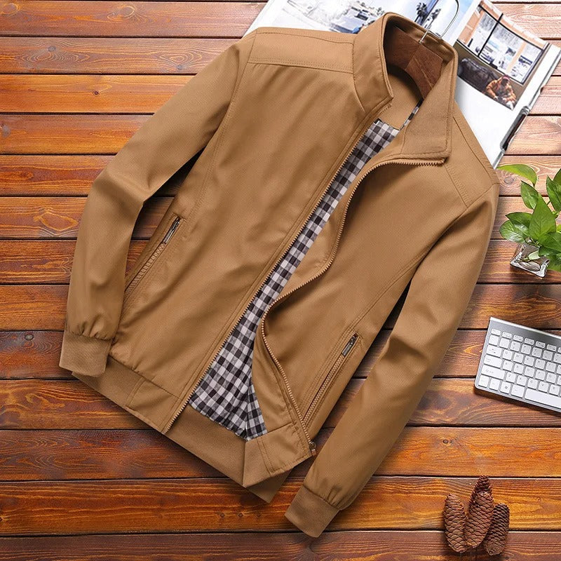 Chaqueta de verano cortavientos para hombre: elegante y cómoda