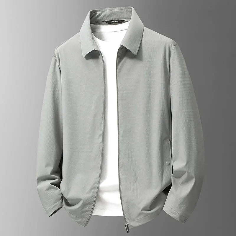 Chaqueta técnica ligera e impermeable