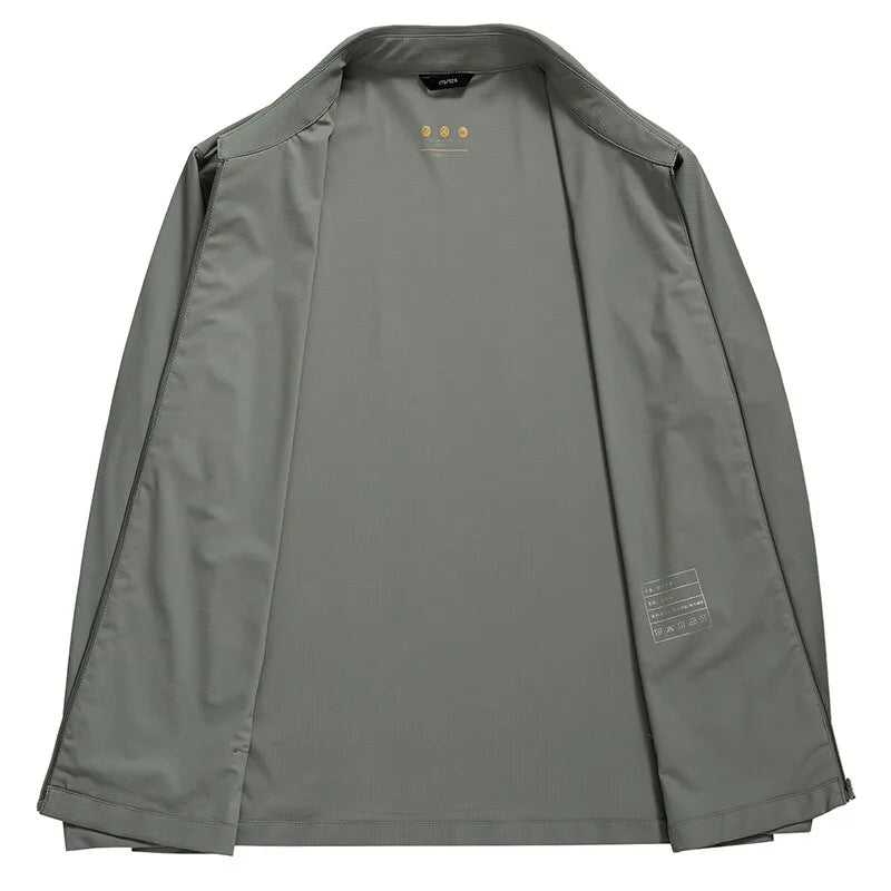 Chaqueta técnica ligera e impermeable