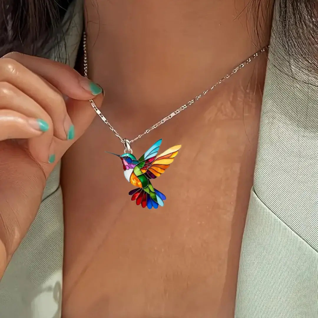Collar Colibrí: Símbolo de Libertad y Renovación