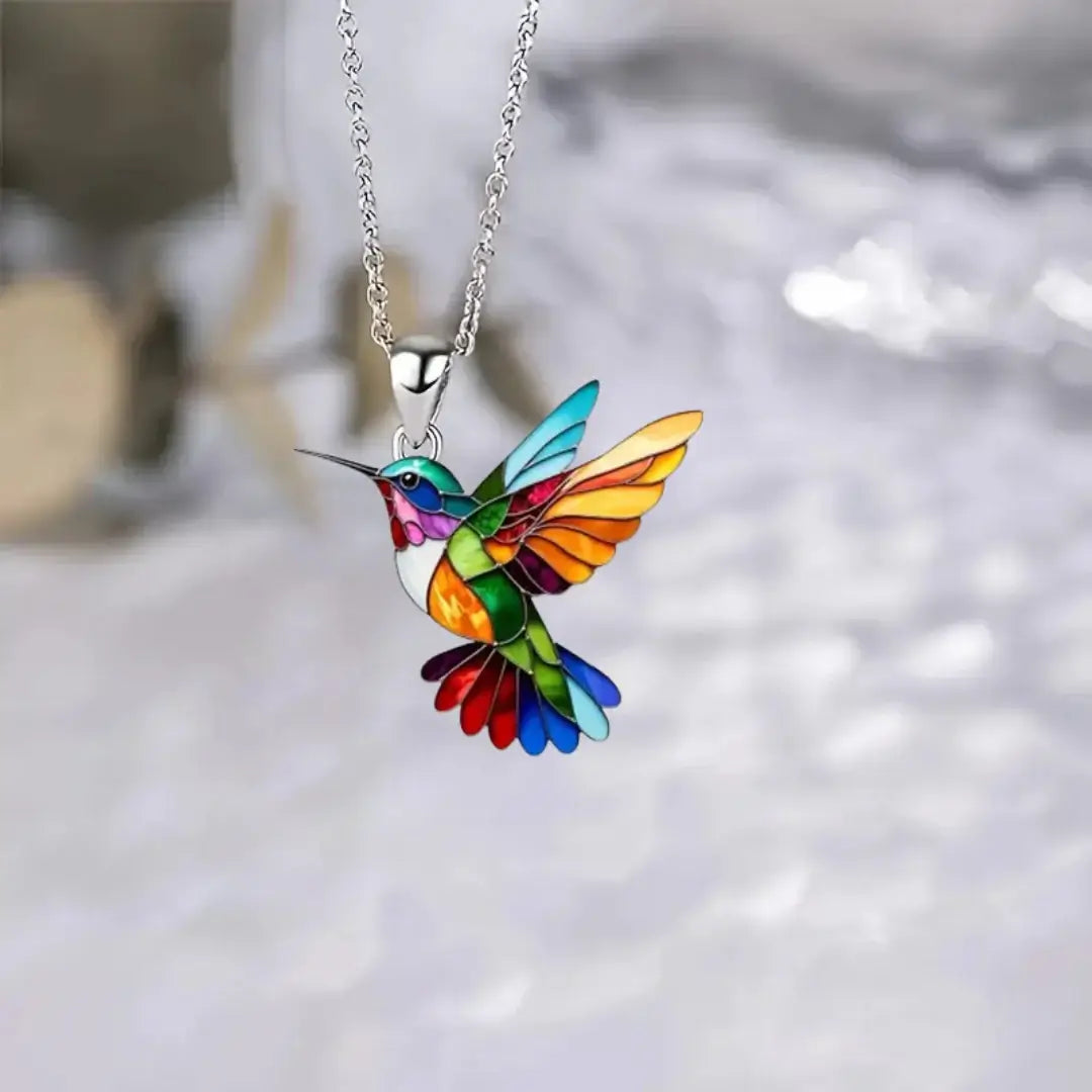 Collar Colibrí: Símbolo de Libertad y Renovación
