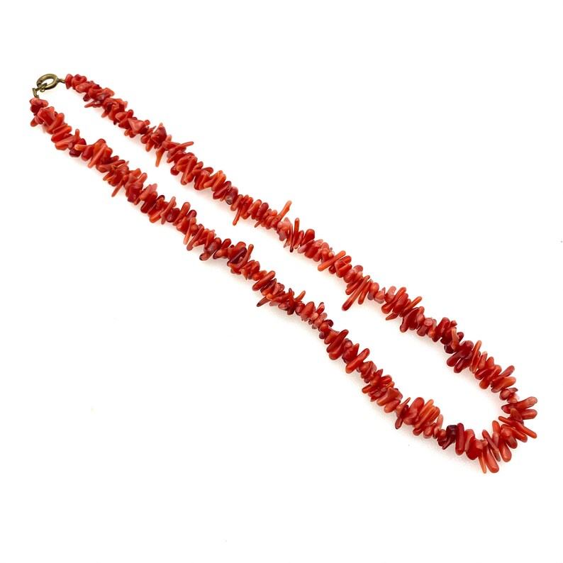 Collar de coral rojo hecho a mano para mujer