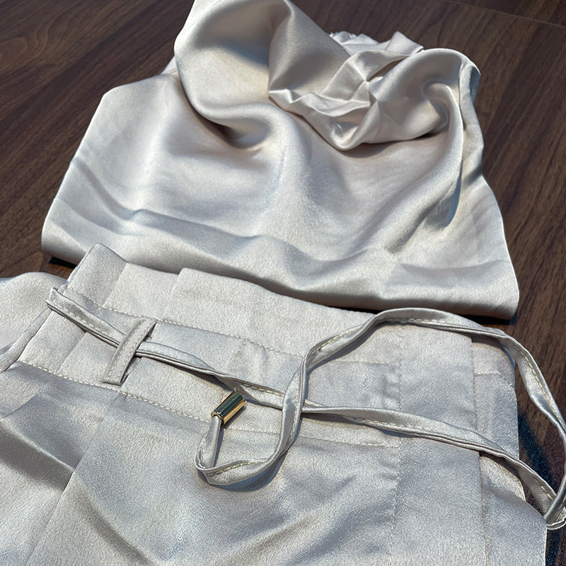 Conjunto de dos piezas lujoso con top elegante y pantalón para fiesta y uso diario