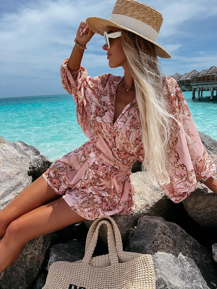 Conjunto de dos piezas para mujer con top cruzado y estampado tropical