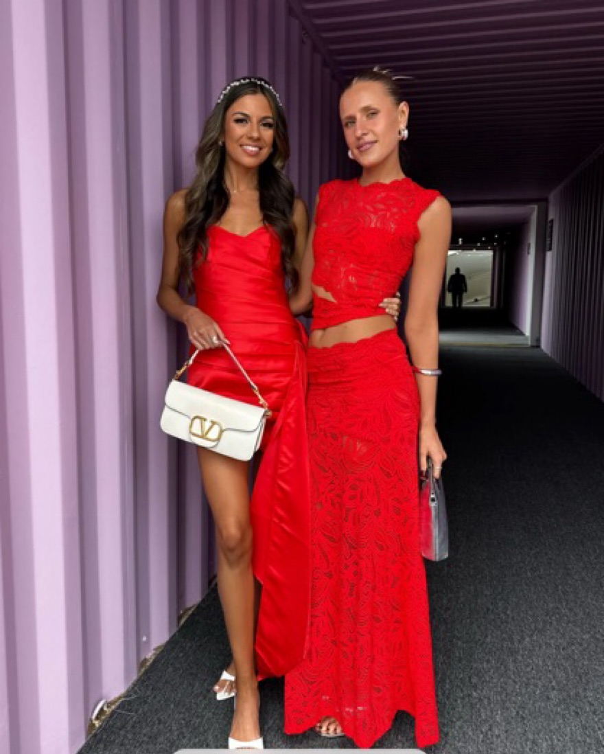 Conjunto de encaje elegante para mujeres seguras de sí mismas