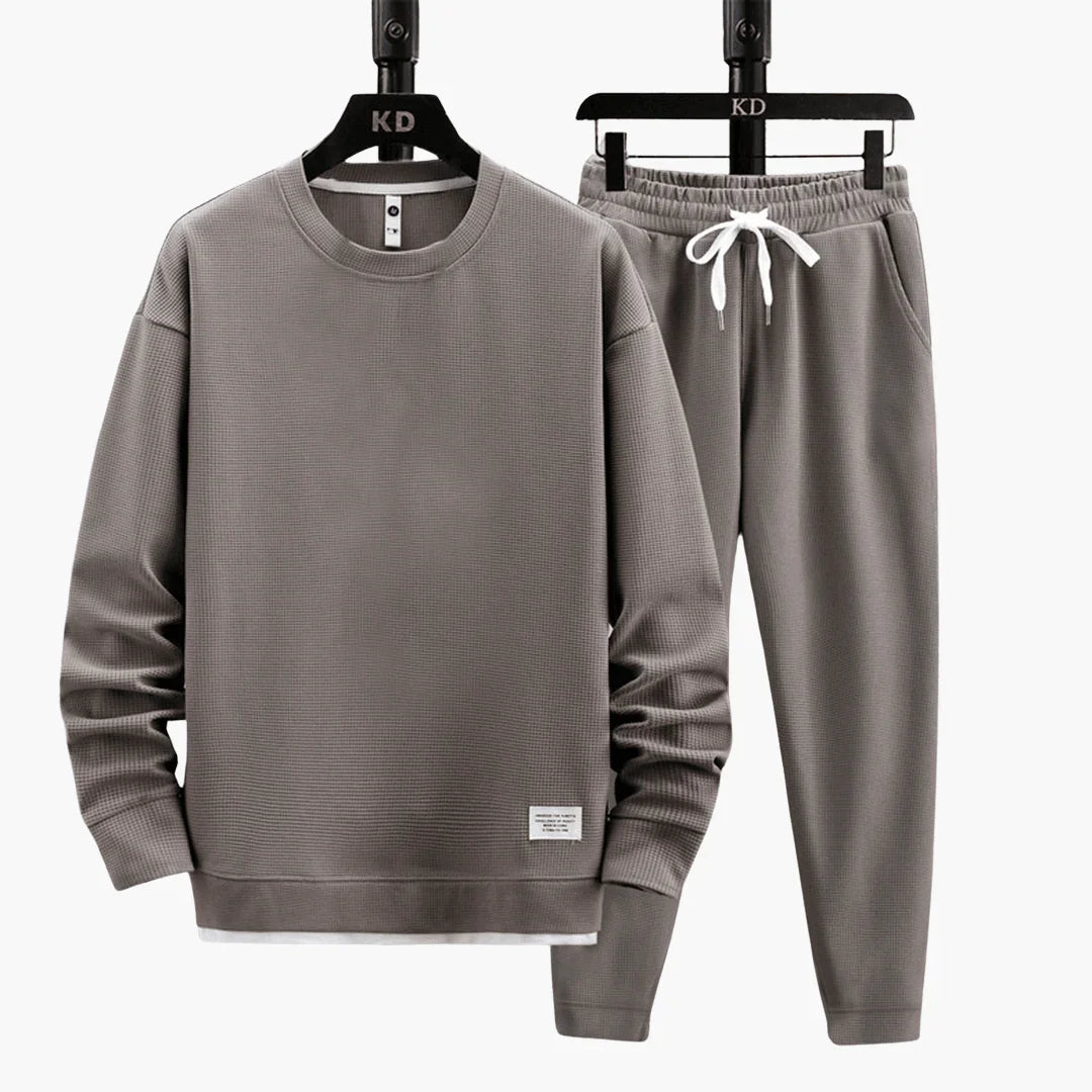 Conjunto de ocio para hombre con sudadera – deportivo y moderno