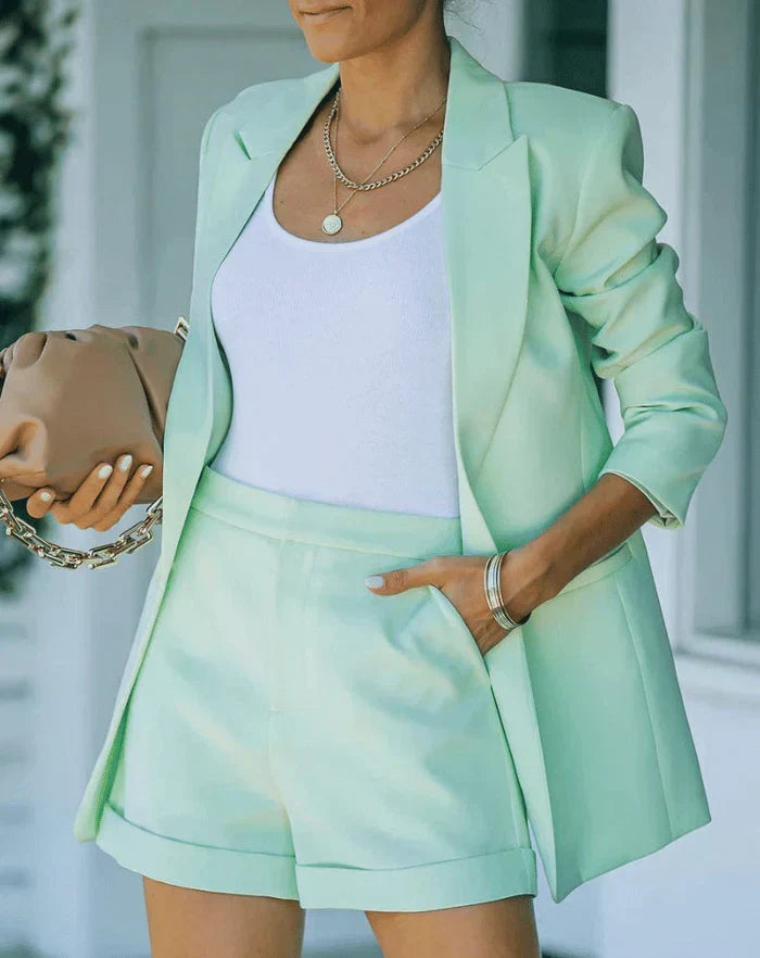 Conjunto elegante de blazer y pantalón corto a la moda - Ropa para mujer